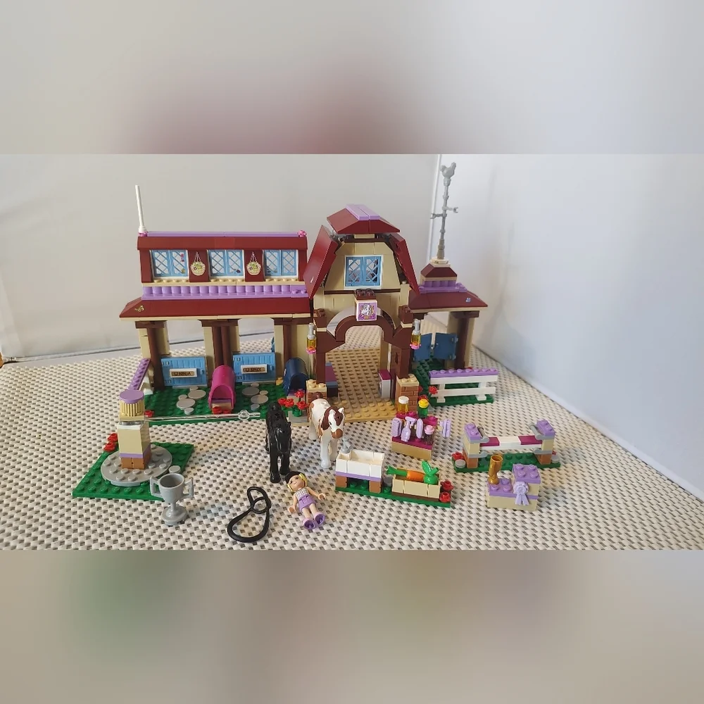 LEGO Friends 41126 Heartlake Riding Club Building Kit
